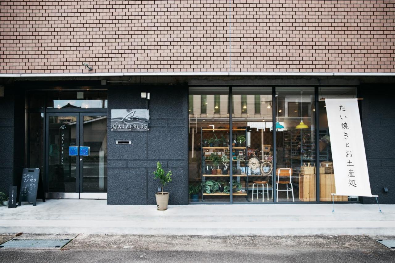 Iwashi Building Hostel Akune Екстер'єр фото